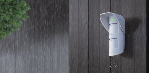 Detectors can be installed with Hood to protect anti-masking system from rain and snow